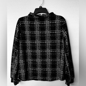 W5 Knit Top/Black White Plaid/Long Sleeve/Mock Neck/Back Zip/Size M